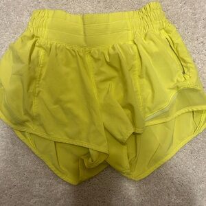 Lululemon 2.5 Neon Yellow Hotty Hots Size 2